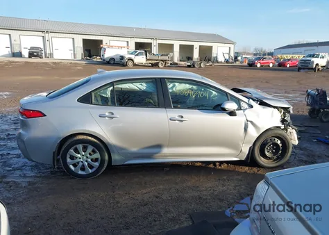 2020 Toyota Corolla Le z USA, uszkodzony, nr VIN JTDEPRAE8LJ014503